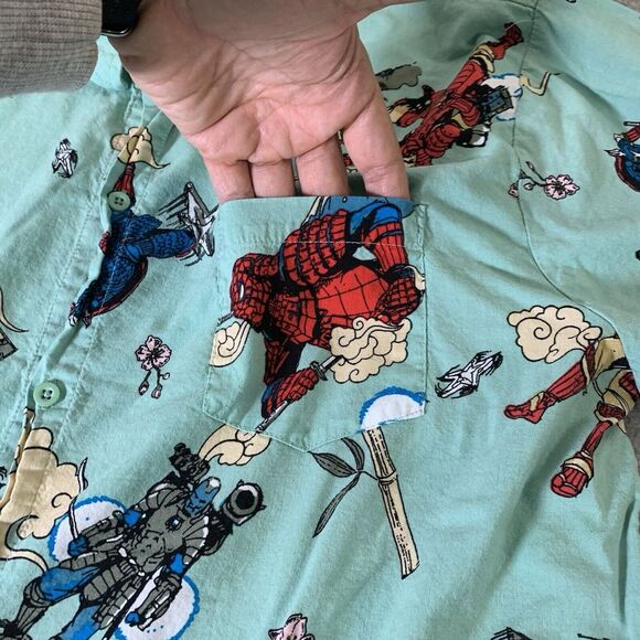 Avengers Shirt Mens Medium Button Up Graphic Print Japan Theme Marvel Comics - Picture 7 of 9